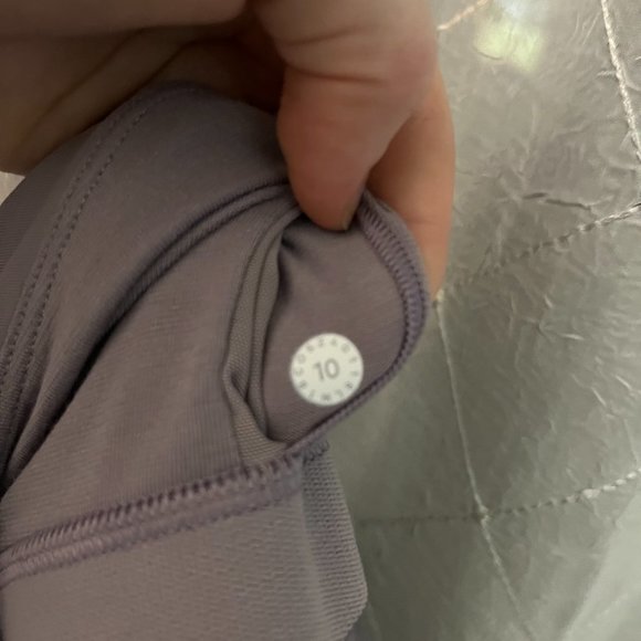 purple lululemon tank-top size 10 - Picture 5 of 5